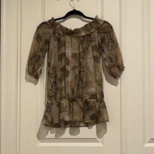 Wood patterned off the shoulder shirt